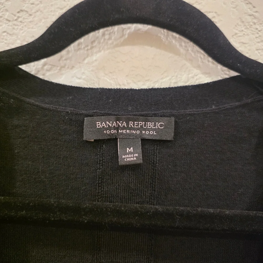 Banana Republic Mens Black 100% Merino Wool V-Neck Button Cardigan Sweater M